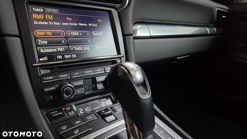 Porsche 911 Carrera Black Edition PDK - 22