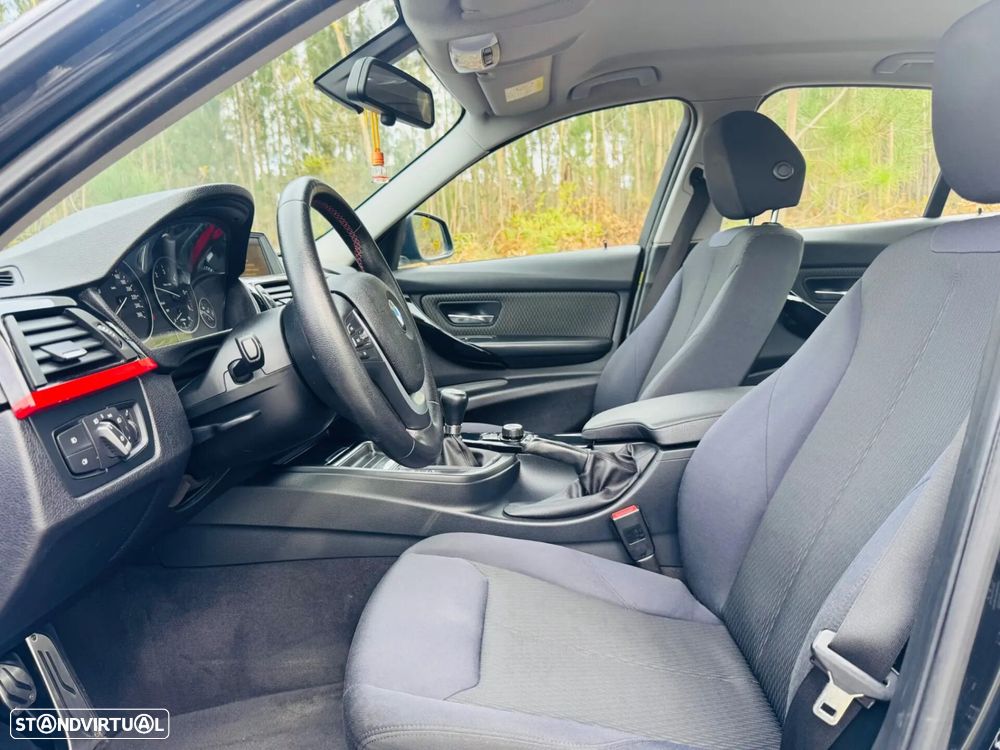 BMW 320 d Line Sport - 17