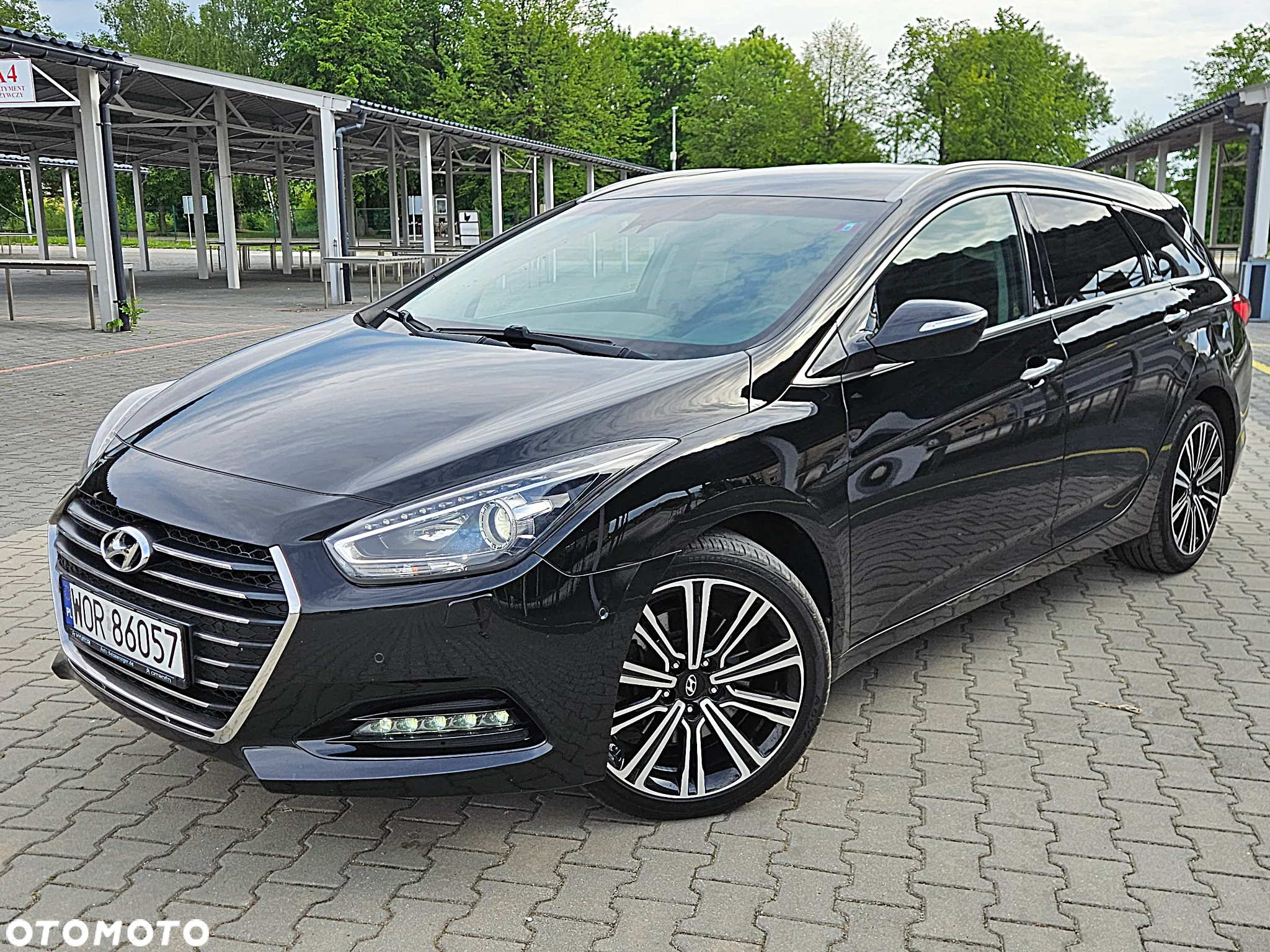 Hyundai i40 Kombi 1.7 CRDi Premium - 13