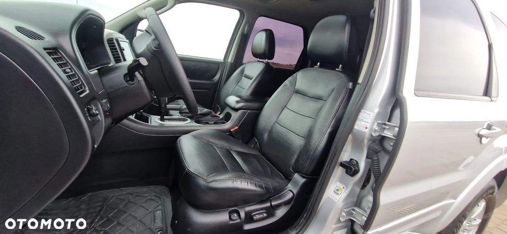 Ford Maverick 3.0 V6 Limited - 8