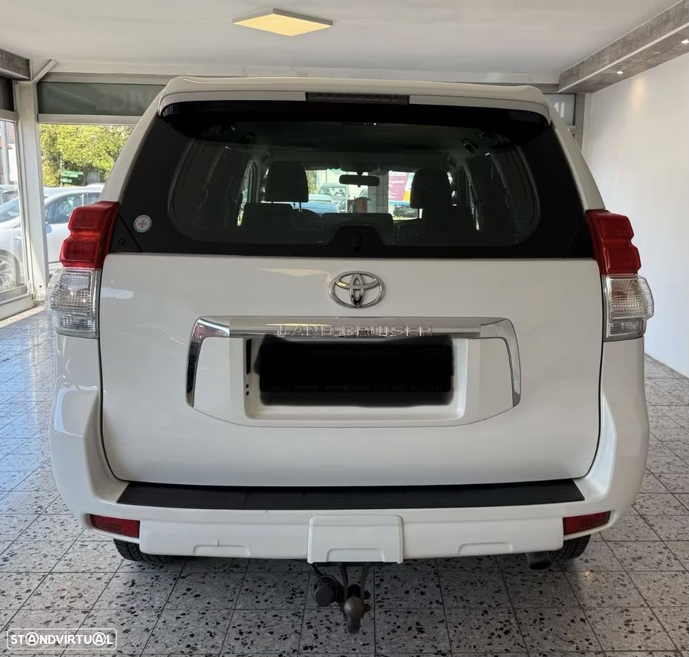 Toyota Land Cruiser - 5