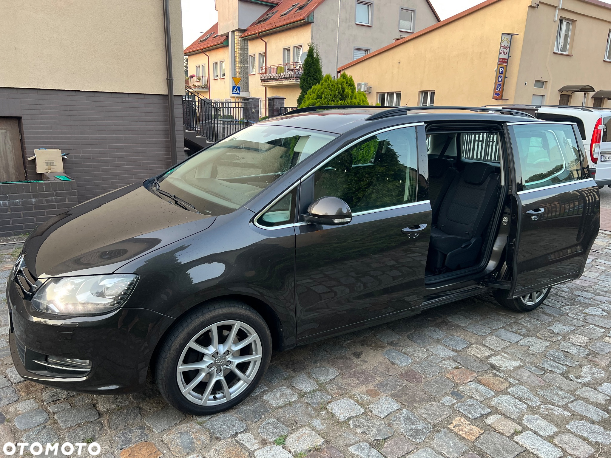 Volkswagen Sharan 2.0 TDI DSG (BlueMotion Technology) Comfortline - 3