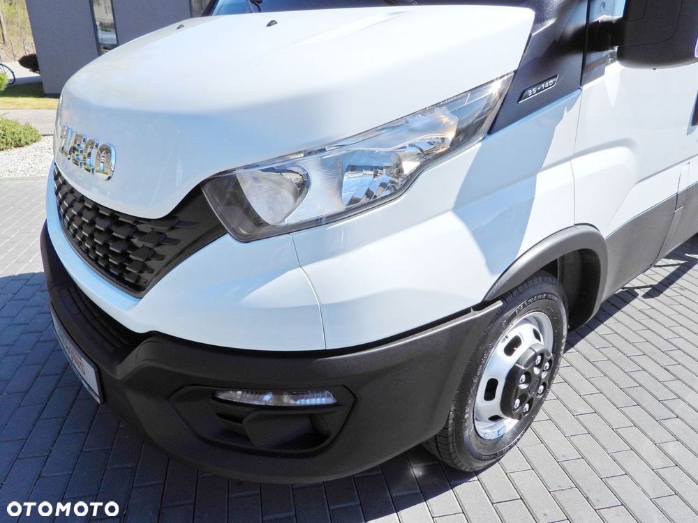 Iveco DAILY 35C14 WYWROTKA PODWÓJNA KABINA DOKA 6 MIEJSC TEMPOMAT BLIŹNIACZE KOŁA KLIMATYZACJA  140KM - 18