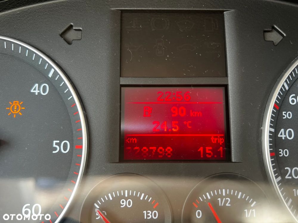 Volkswagen Touran 1.9 TDI Conceptline - 17