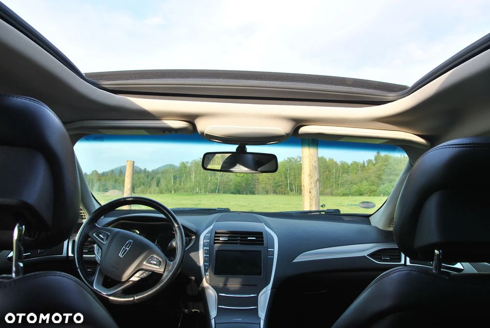 Lincoln MKZ - 8