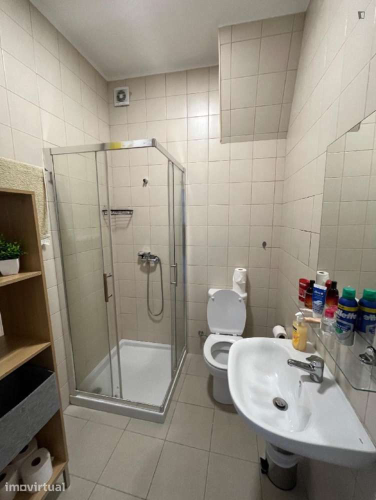 Apartamento com 4 quartos - localizado em Paranhos Porto - Grande imagem: 2/25