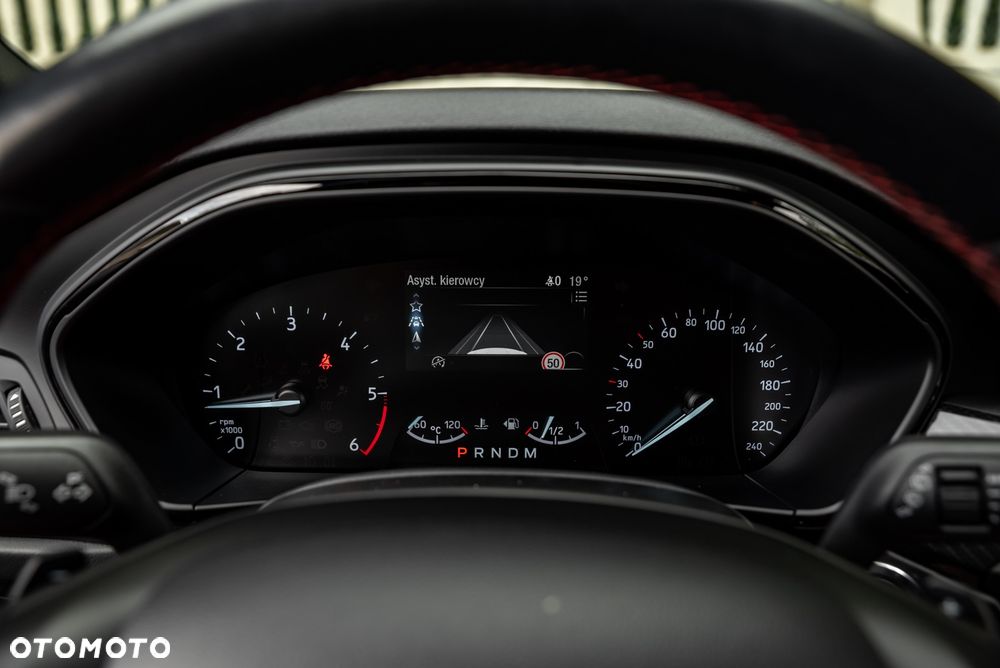 Ford Focus 1.5 EcoBlue Start-Stopp-System ST-LINE - 28