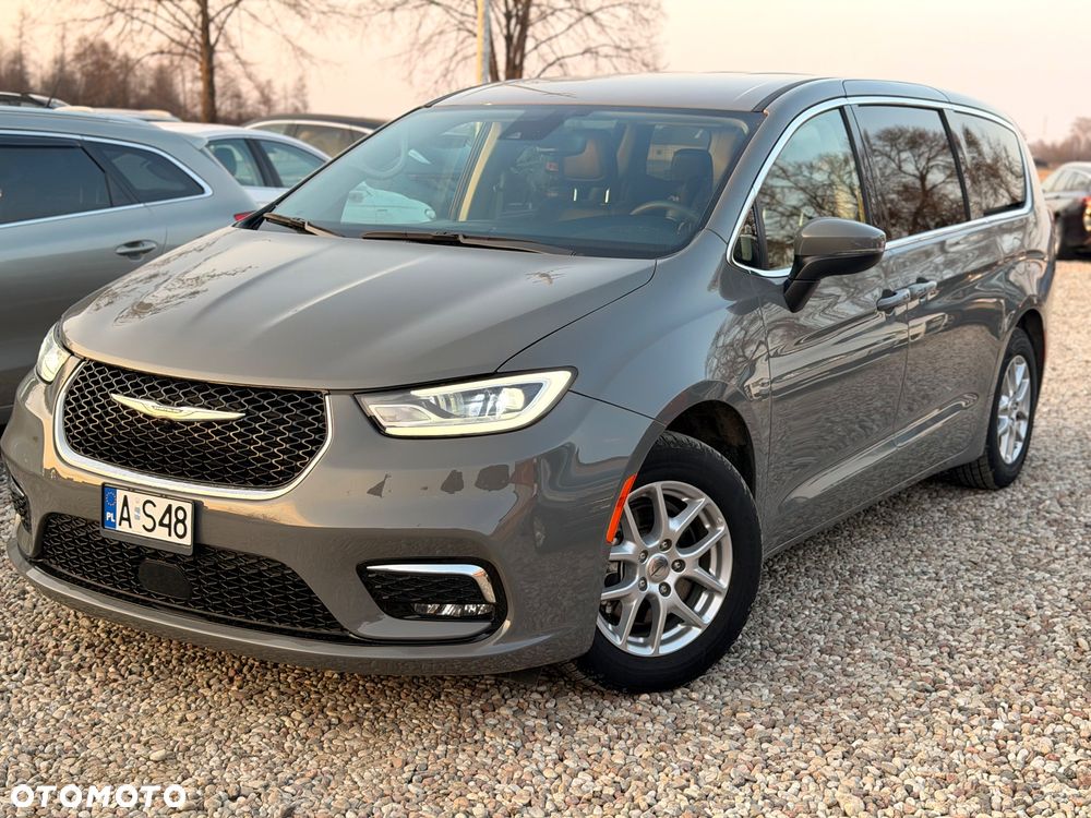 Chrysler Pacifica - 12