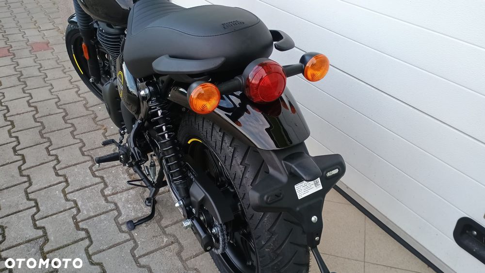 Royal Enfield HNTR - 20