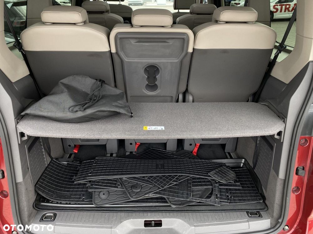 Volkswagen Multivan - 17