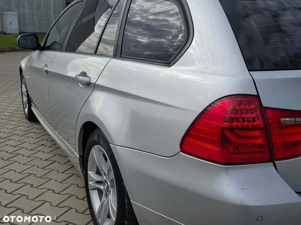BMW Seria 3 318d DPF Edition Exclusive - 17