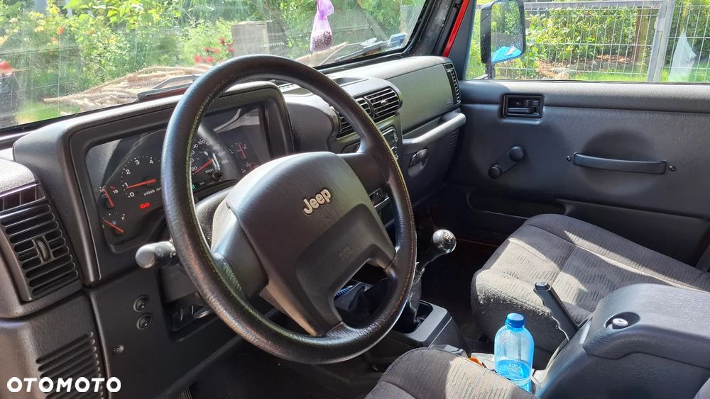 Jeep Wrangler - 8