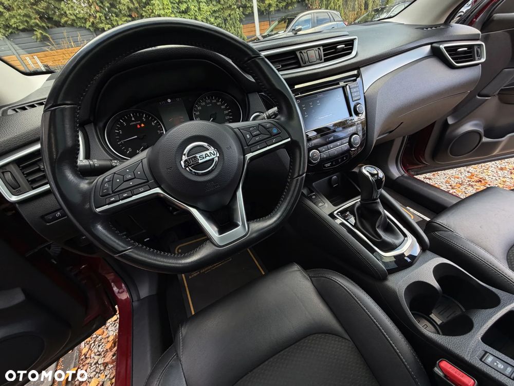 Nissan Qashqai 1.3 DIG-T DCT TEKNA - 28