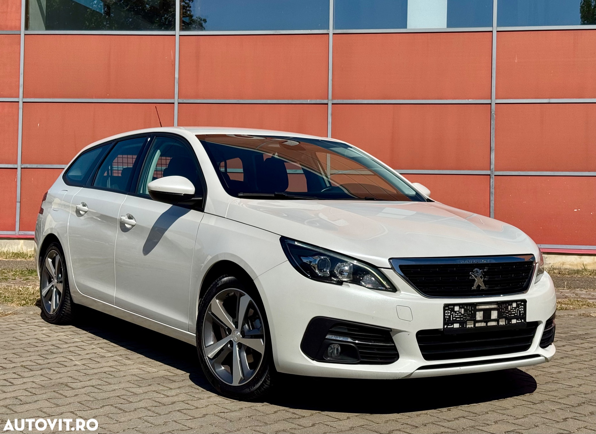 Peugeot 308 SW BlueHDi 130 Allure Pack - 23