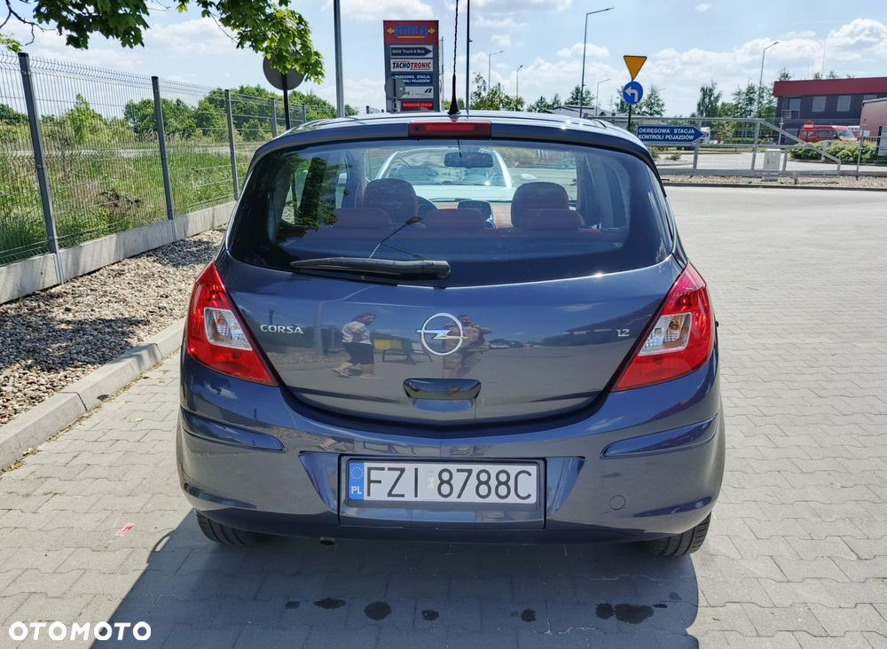 Opel Corsa 1.2 16V Cosmo - 10