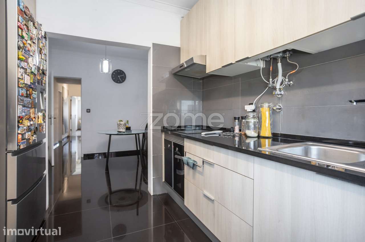 Apartamento T3, totalmente remodelado na Amora, Seixal - Grande imagem: 2/31