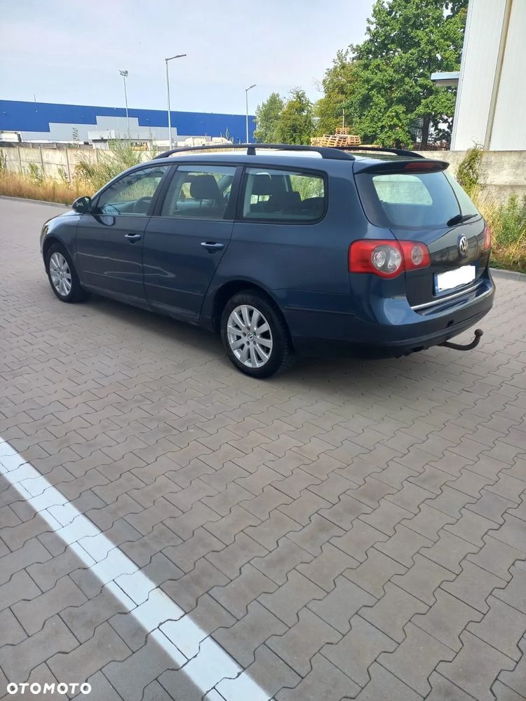 Volkswagen Passat - 12