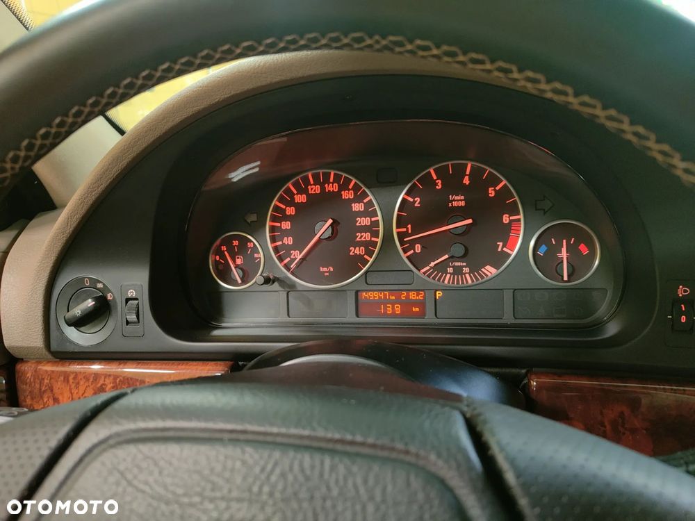 BMW Seria 5 - 24