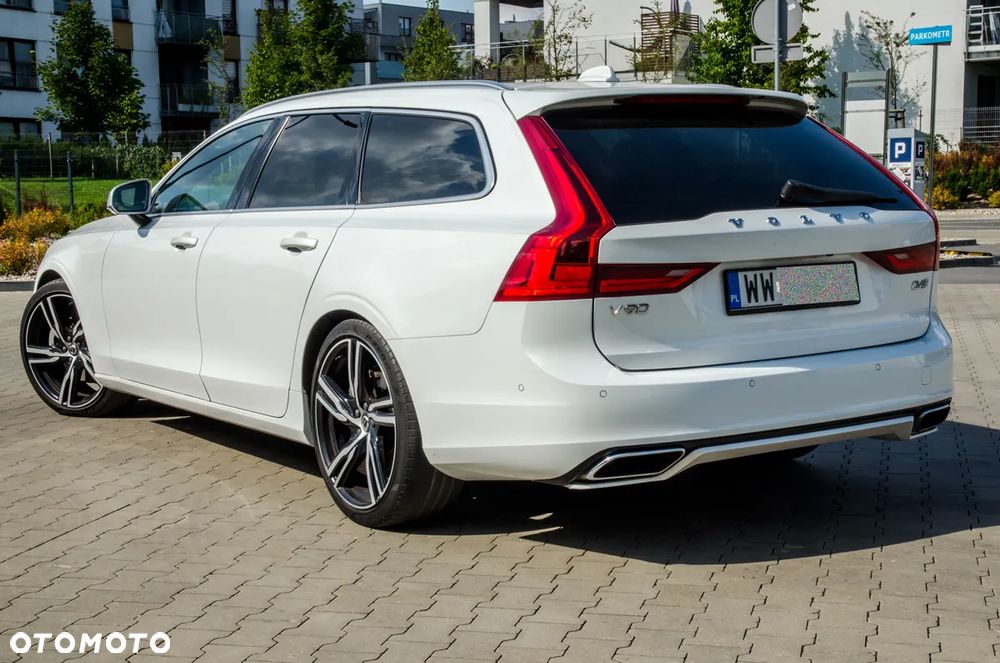 Volvo V90 D4 Geartronic R Design - 4