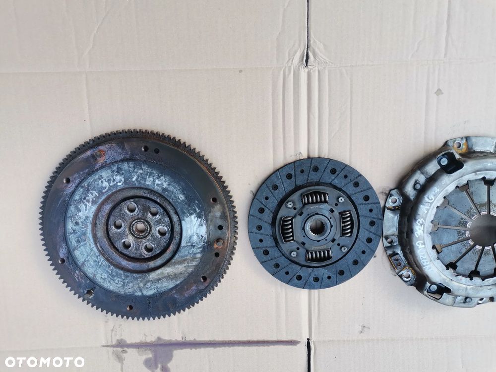 SPRZEGLO TARCZA DOCICK MAZDA 323 1.6 B - 3