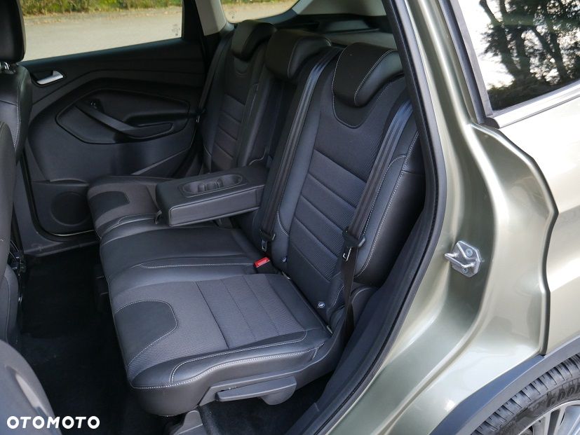 Ford Kuga 2.0 TDCi 4x4 Titanium - 29