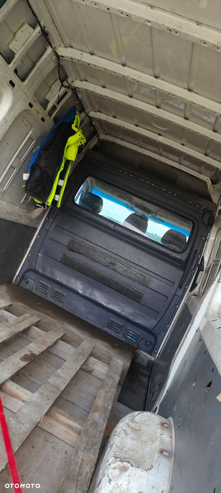 Volkswagen Crafter - 17