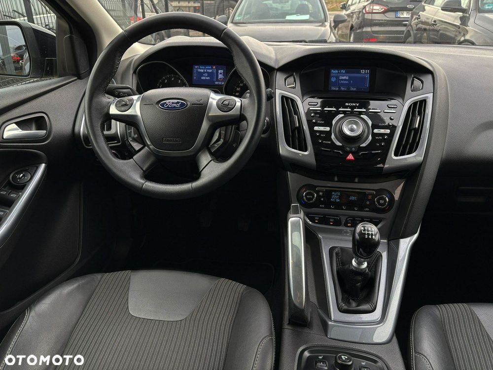 Ford Focus 1.6 EcoBoost Titanium - 27