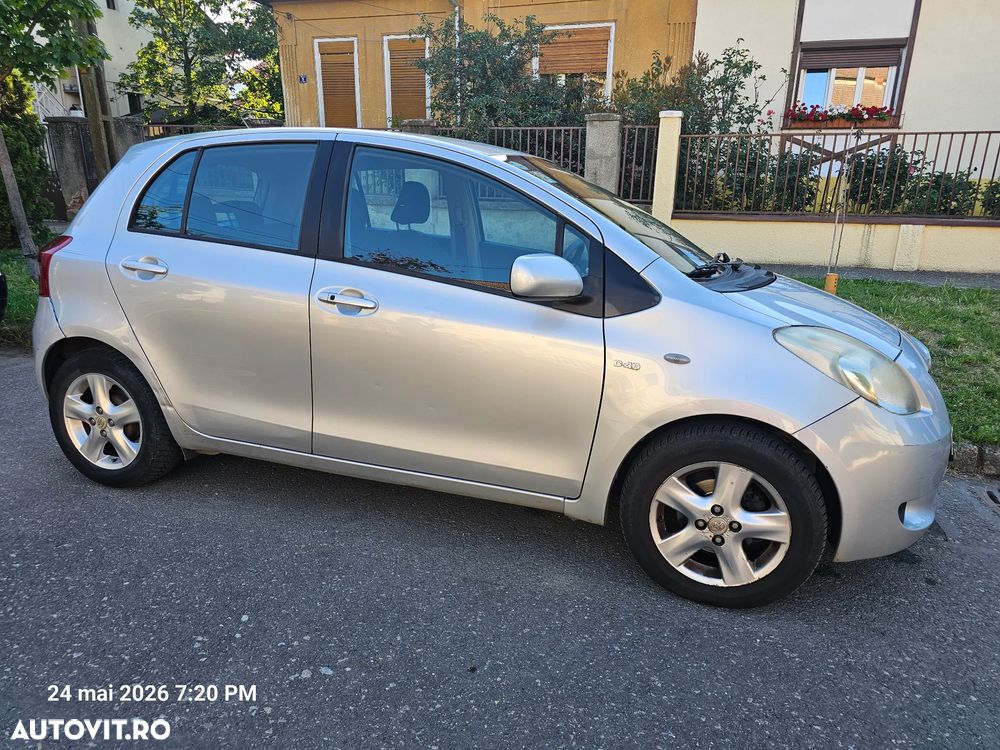 Toyota Yaris 1.4 D-4D Sol - 1