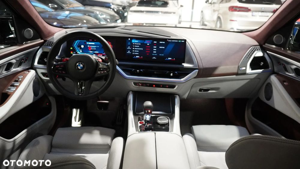 BMW XM - 7