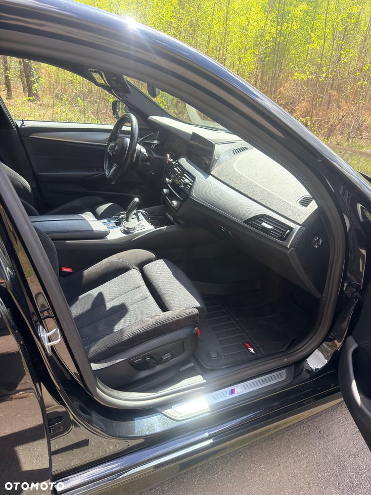 BMW Seria 5 540i xDrive - 6