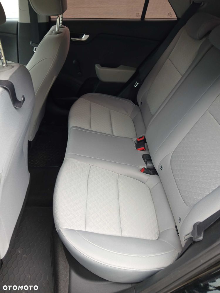 Kia Rio - 7