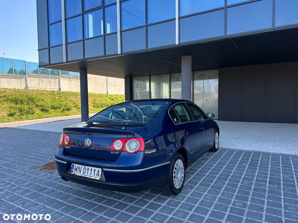 Volkswagen Passat 2.0 TDI Highline - 8