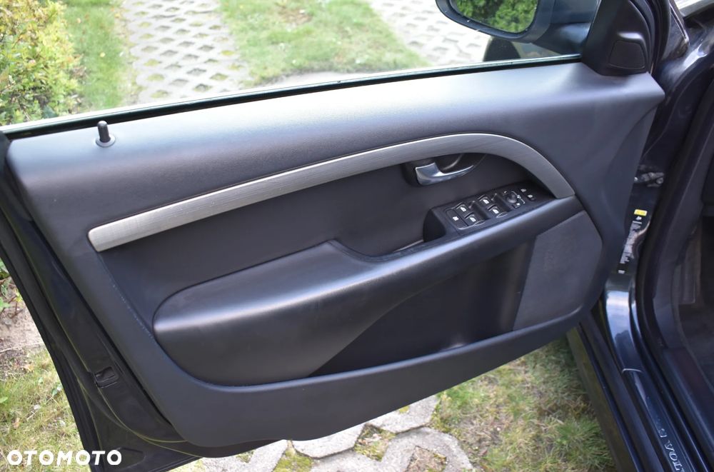 Volvo V70 2.5T Summum - 15
