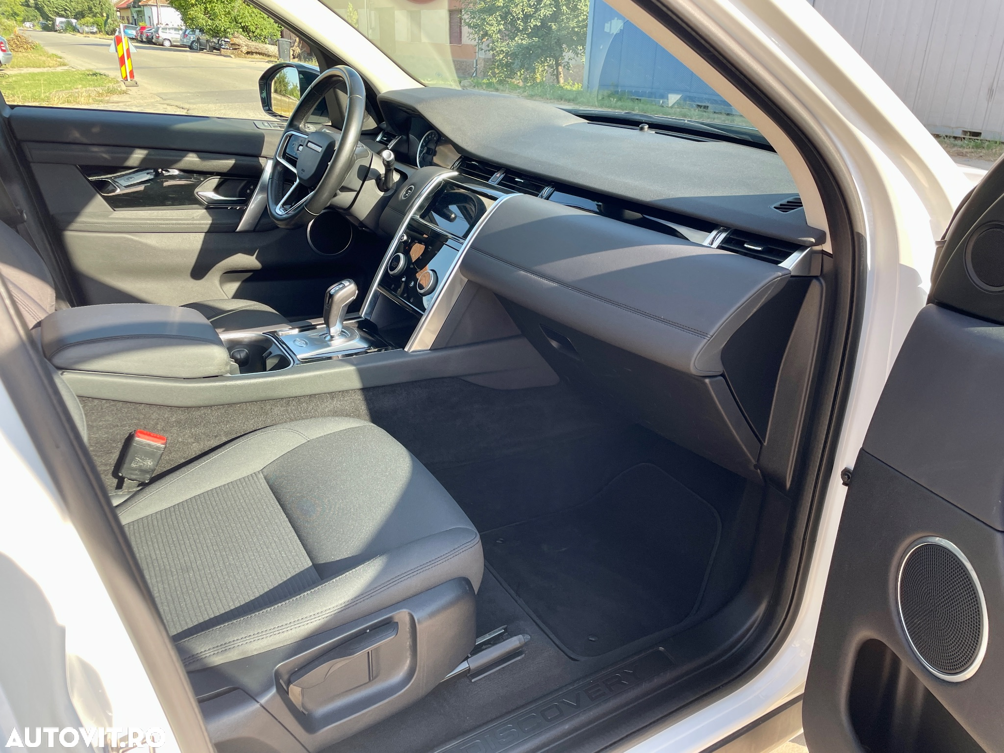 Land Rover Discovery Sport 2.0 D165 MHEV - 7