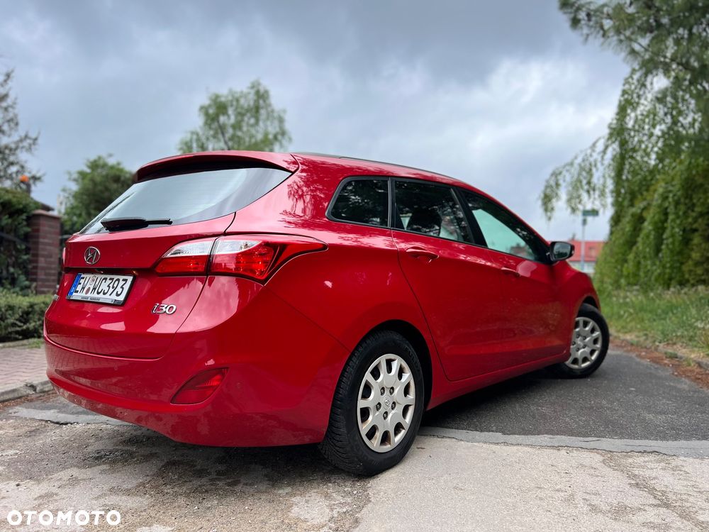 Hyundai i30 i30cw 1.4 Intro Edition - 5