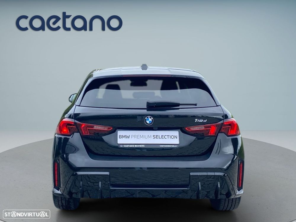 BMW 118 d Pack Desportivo M - 17