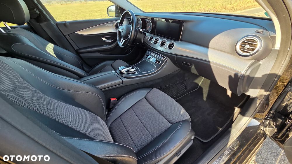 Mercedes-Benz Klasa E 300 de 9G-TRONIC AMG Line - 26