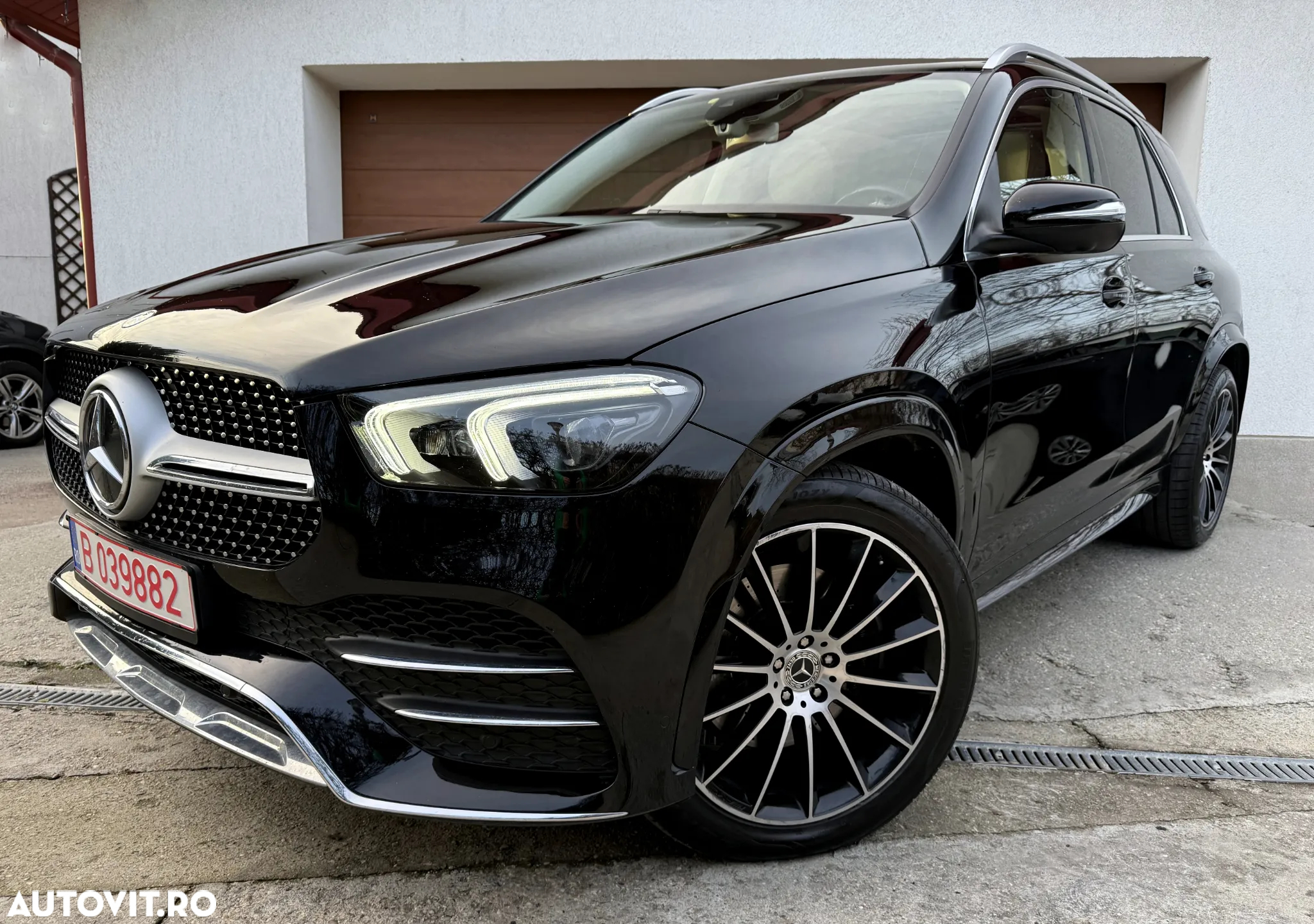 Mercedes-Benz GLE 300 d 4Matic 9G-TRONIC AMG Line - 33