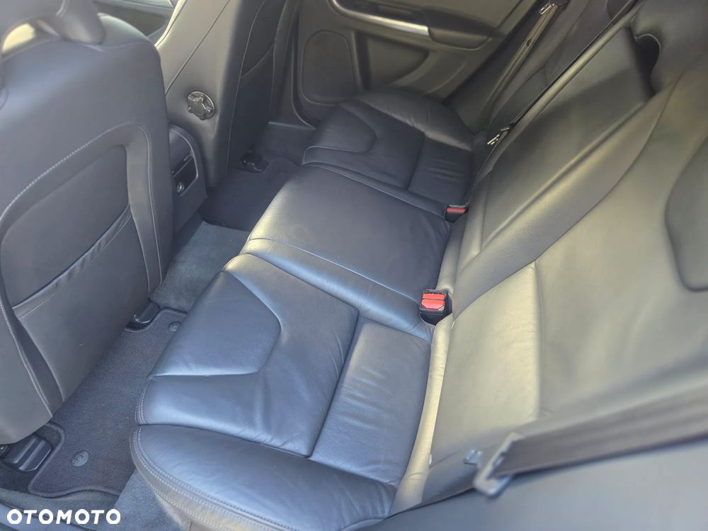 Volvo V60 D4 Geartronic Summum - 21