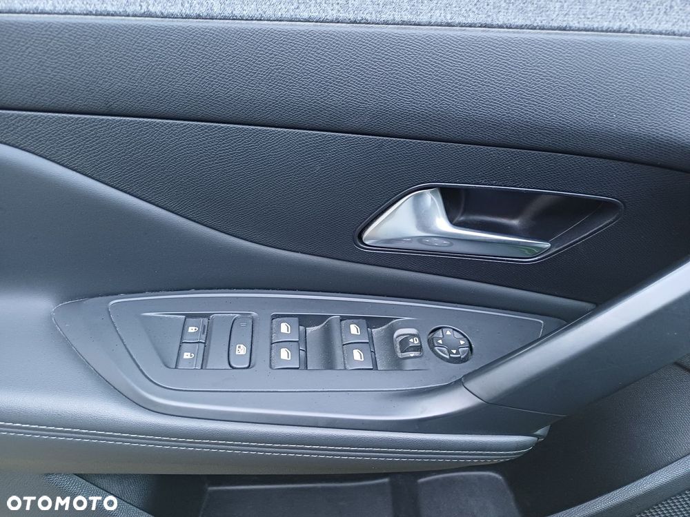 Peugeot 308 1.2 PureTech Allure S&S EAT8 - 25