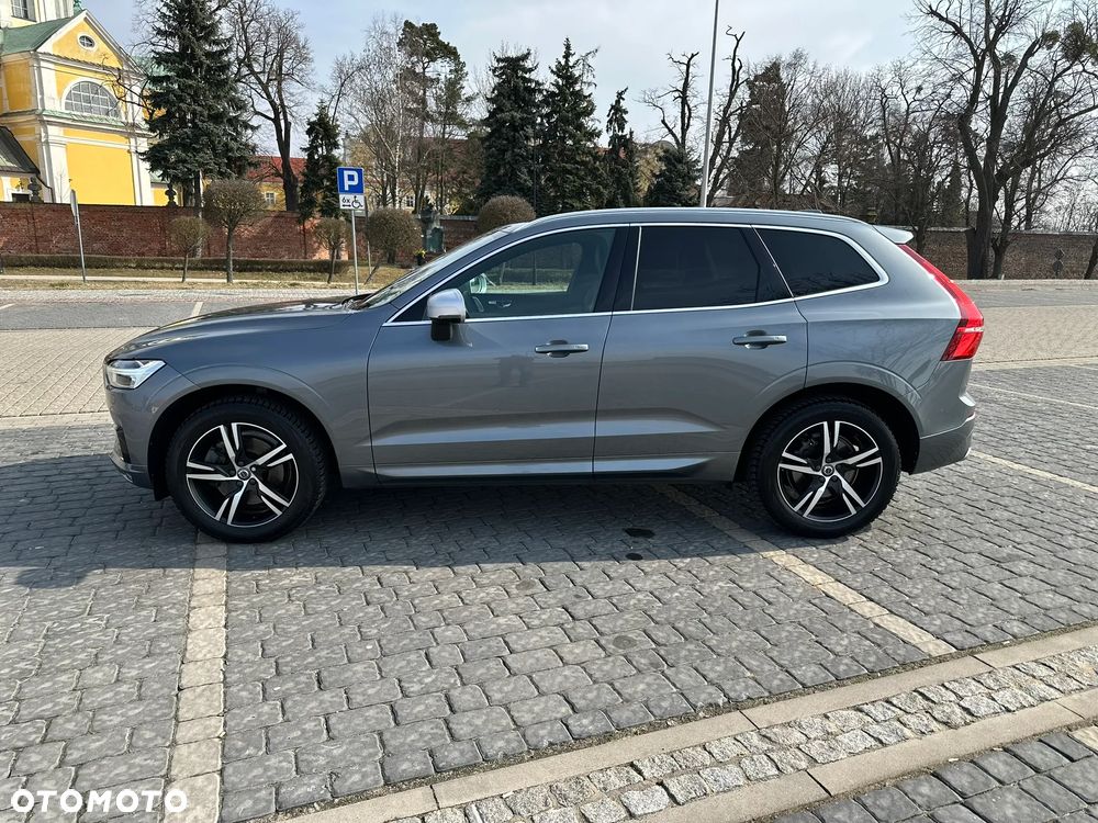 Volvo XC 60 D5 AWD R-Design - 4