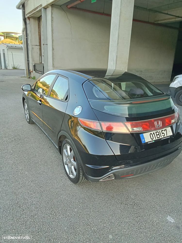 Honda Civic 1.8 Executive - 6