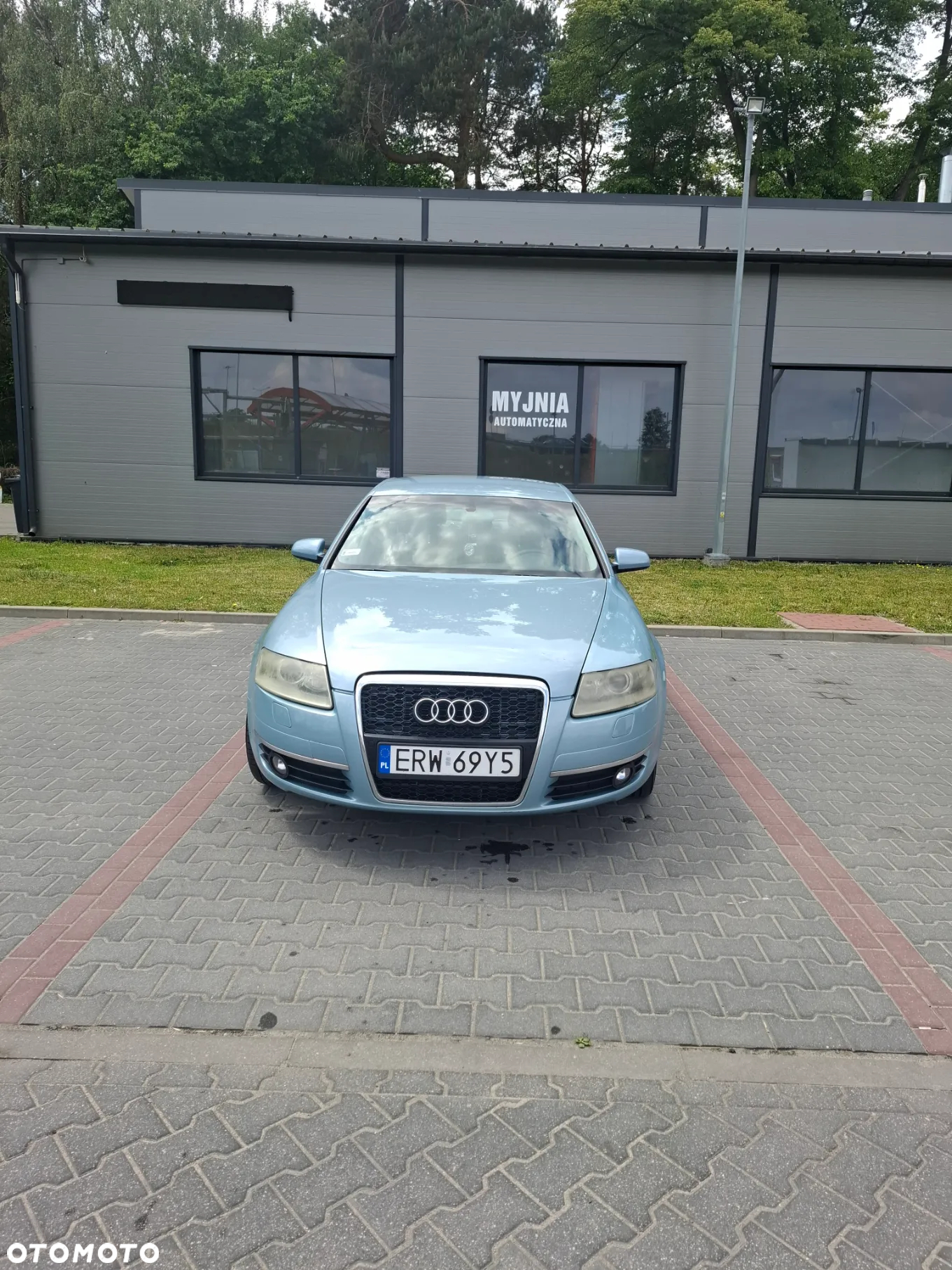 Audi A6 2.4 - 8
