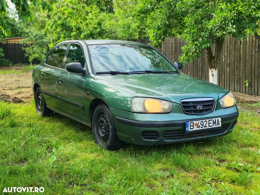 Hyundai Elantra - 1