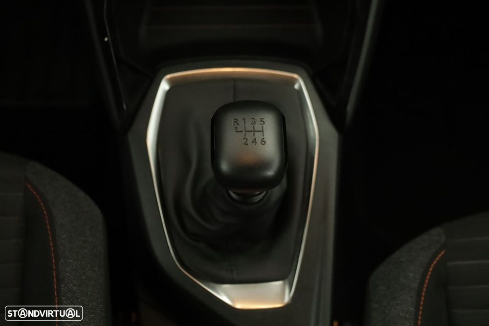 Peugeot 2008 1.2 PureTech Active Pack - 13