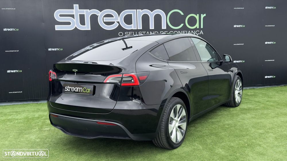 Tesla Model Y RWD - 8
