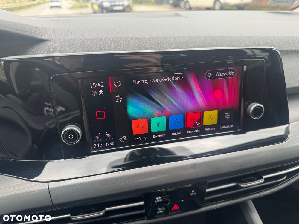 Volkswagen Golf 1.5 eTSI Style DSG - 37