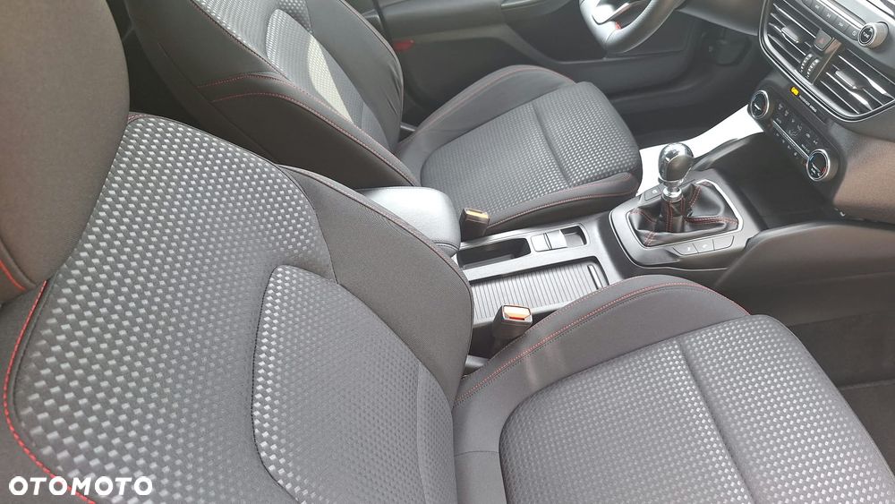 Ford Focus 1.0 EcoBoost mHEV ST-Line - 12