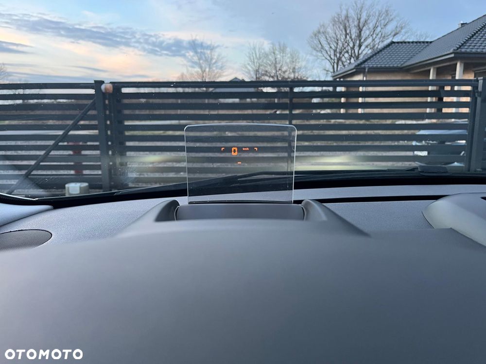 Peugeot 3008 HDi 150 Allure - 32