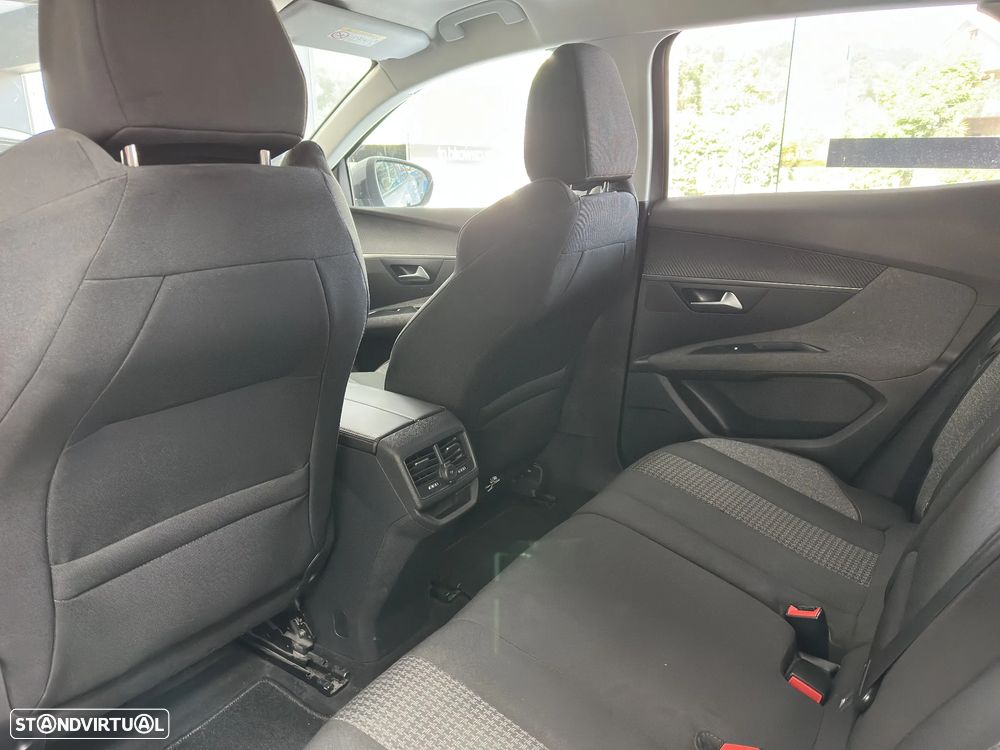 Peugeot 3008 1.6 HDi Allure J18 - 24